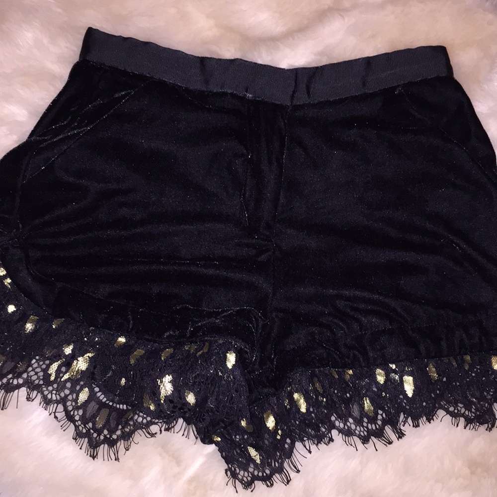 Gianni Bini black velvet shorts