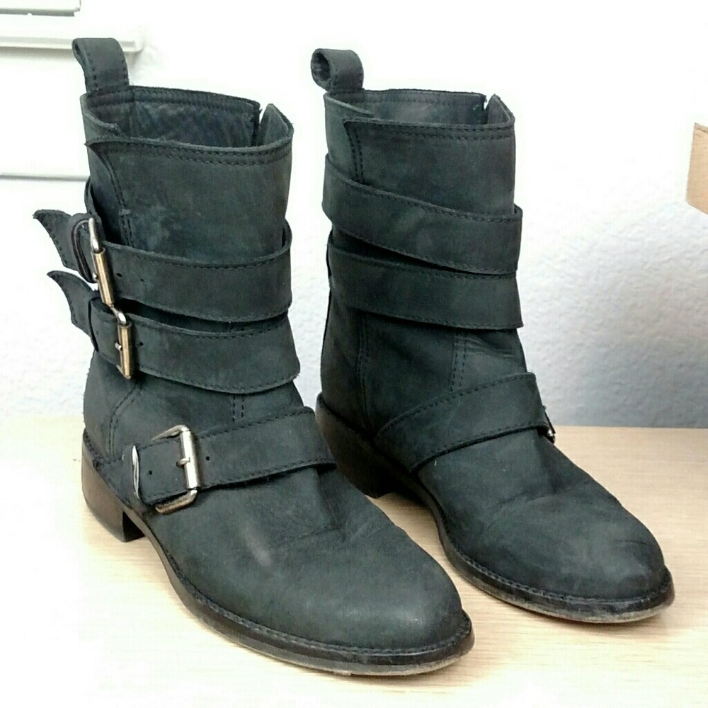 Madewell black leather buckled biker boots