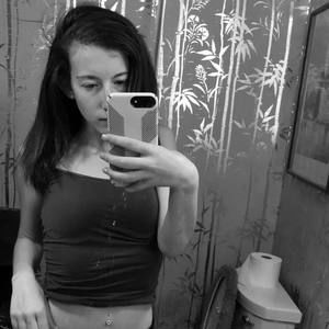 Meet your Posher, Alexandria