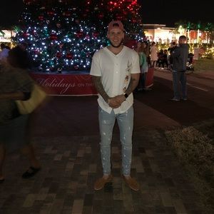 Meet your Posher, Beau