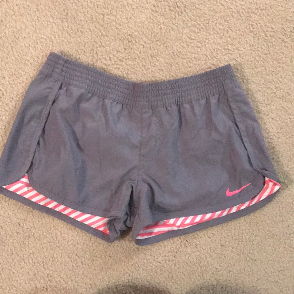 NIKE reversible run wicking shorts