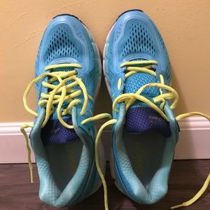 Women’s ASICS Gel Kayano size 8.5