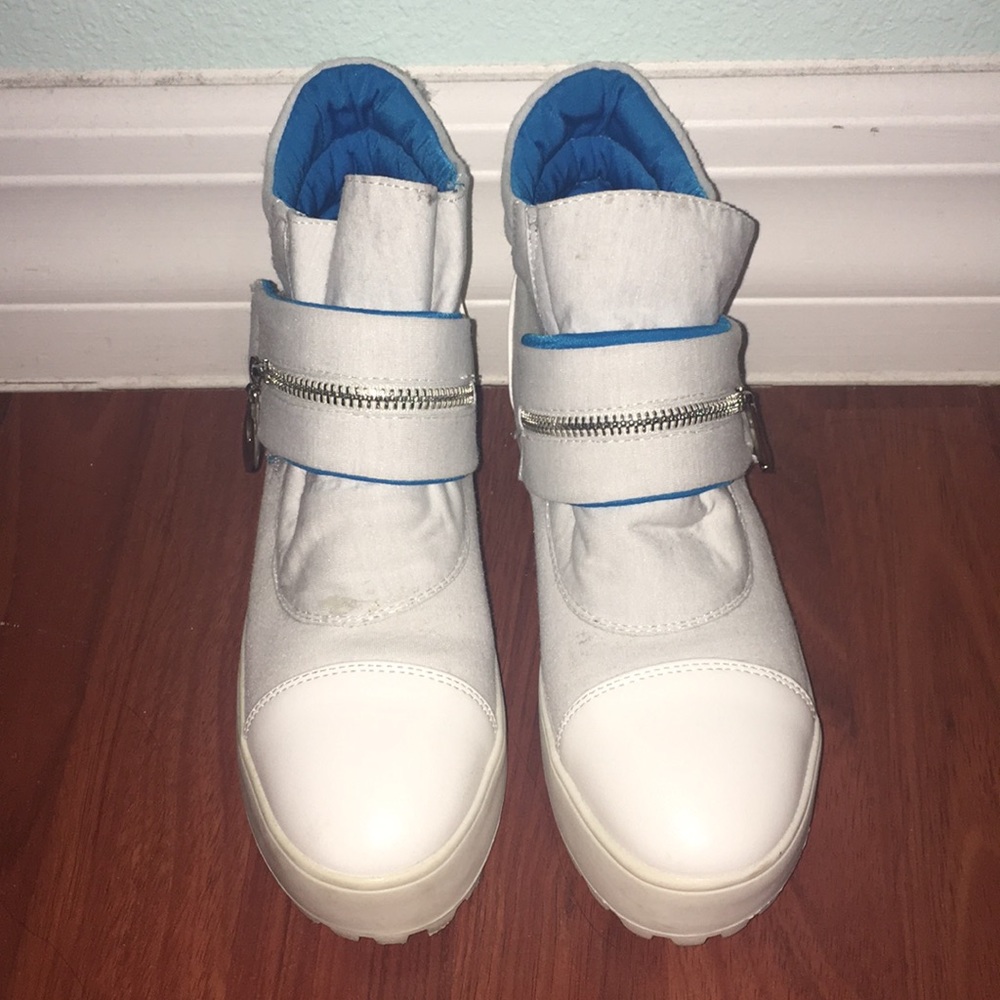 Platform shoes