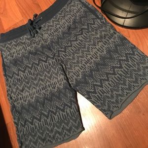 Blue pattern sweat shorts