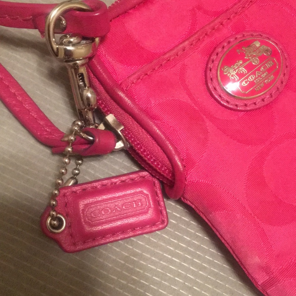 Coach wristlet - Picture 3 of 4
