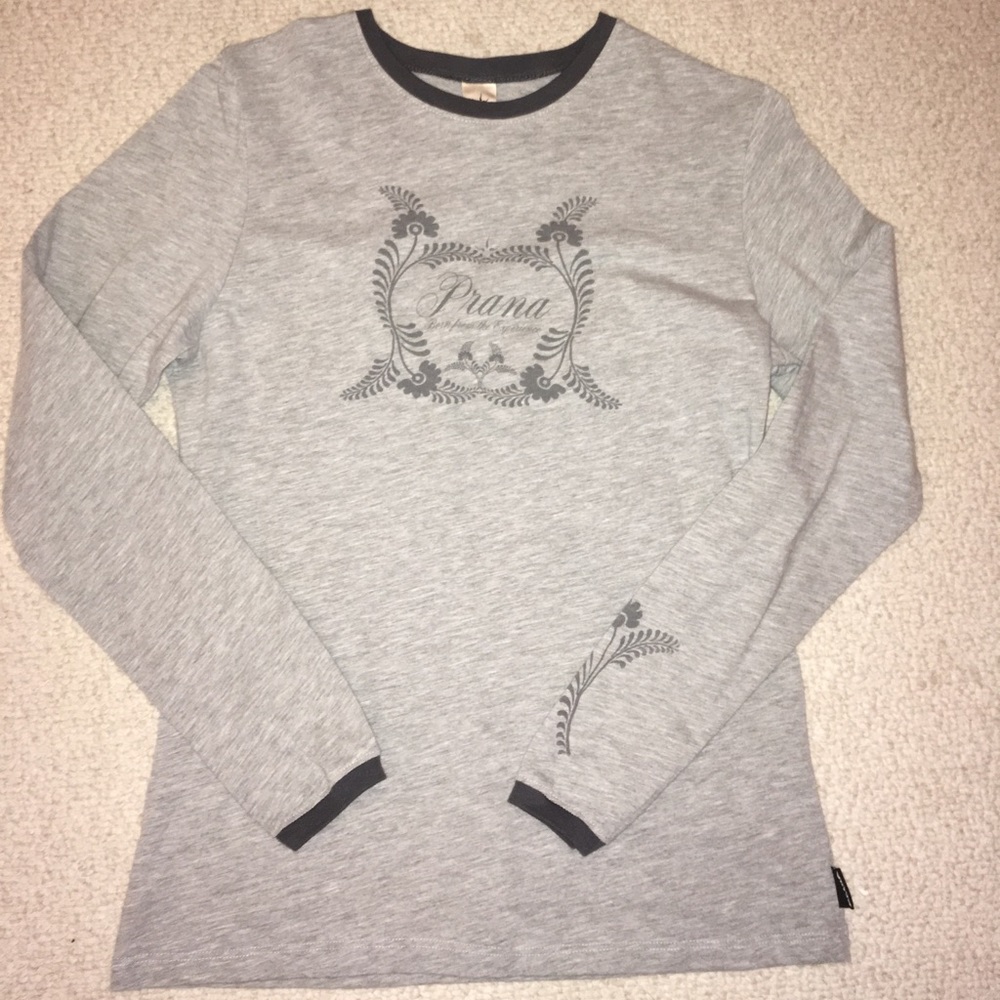 🌻Prana sizeL super cute top never worn🌻
