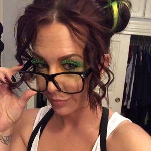 Meet your Posher, Leeanna