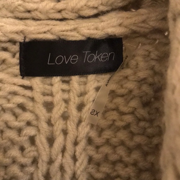 Love Token Fur sweater vest. - Picture 3 of 4