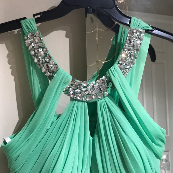 GroupUSA Emerald high low dress - Picture 2 of 5