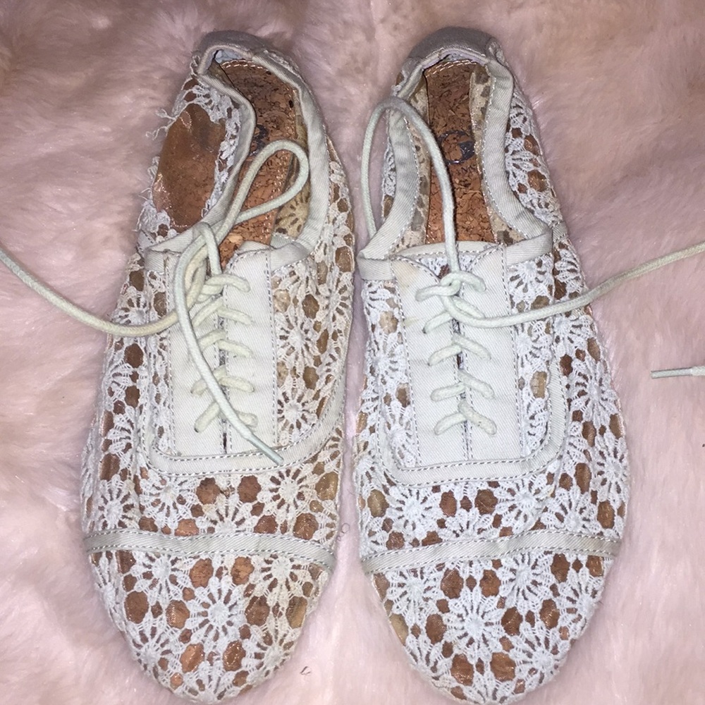 Gianni Bini seafoam green shoes