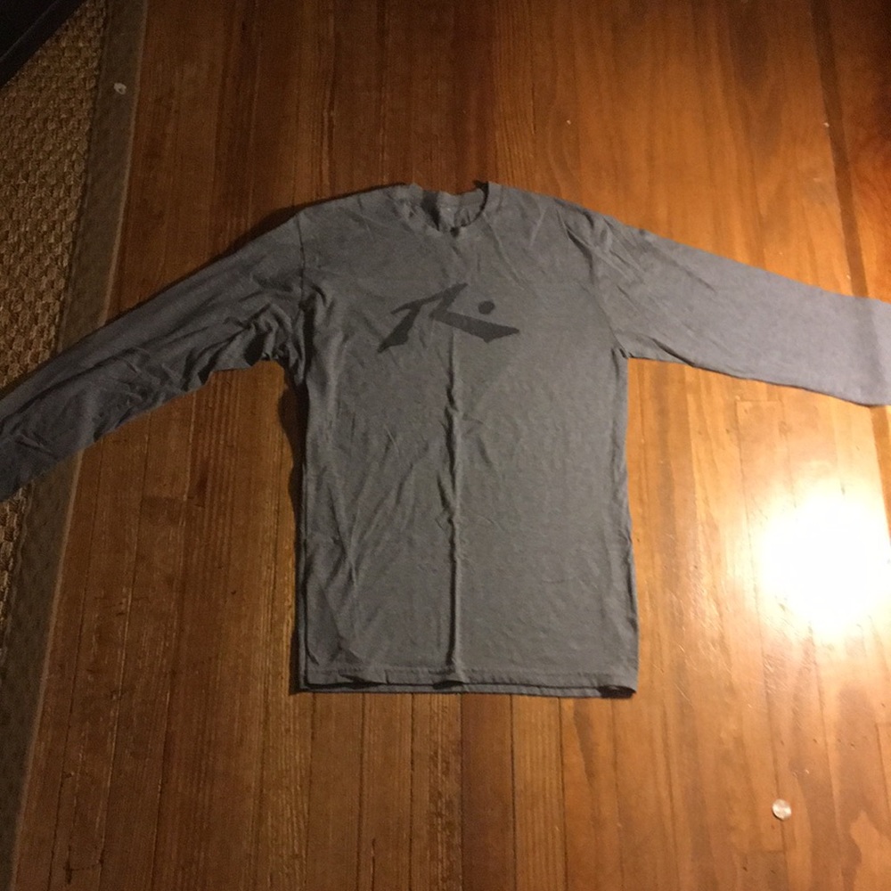 Long sleeve by Rusty