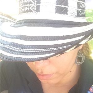 Meet your Posher, Enid