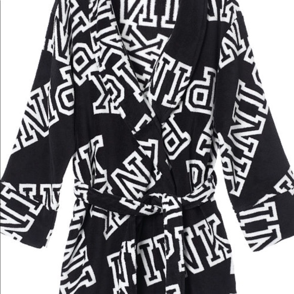 SOLD NWT Pink Robe - Picture 3 of 4