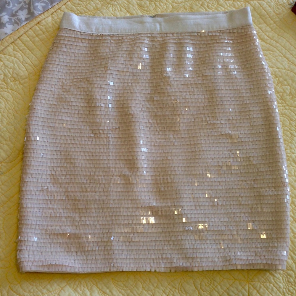 Cachè Bone Colored Sequined Skirt Sz. 4