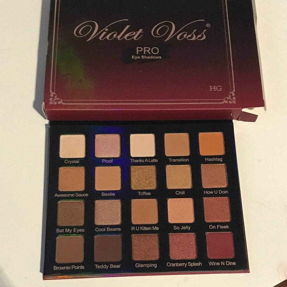 Violet Voss Holy Grail palette - authentic, BNIB