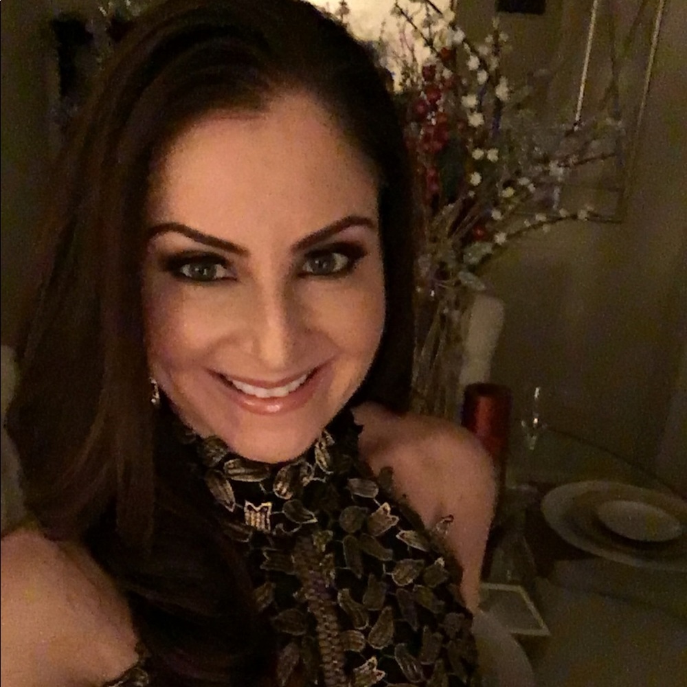 Meet your Posher, Malika