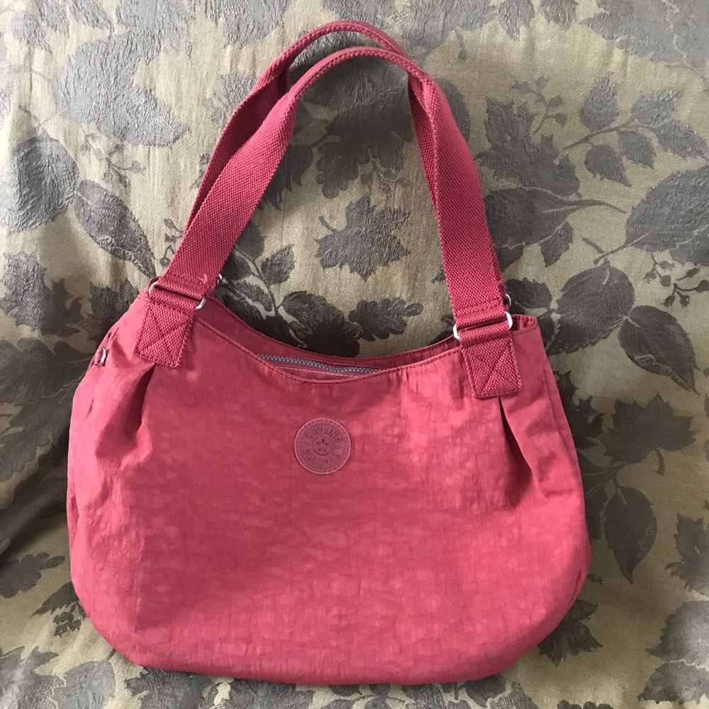 🍇 Kipling Grapevine Pocket Clutch