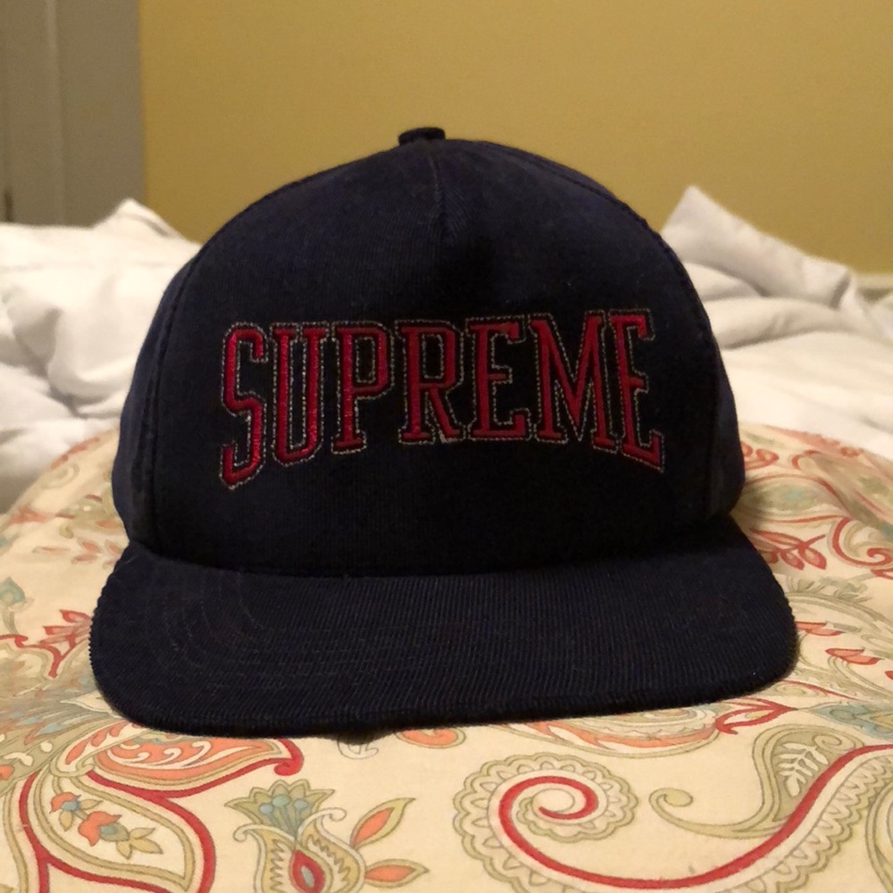 Supreme dotted arc 5 panel