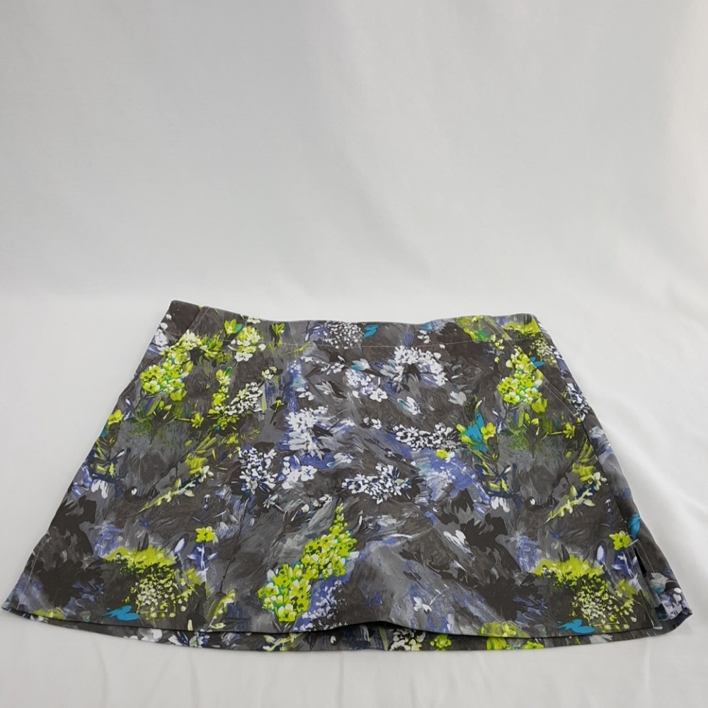 Women's golf skort
