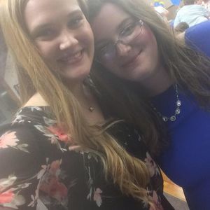 Meet your Posher, Mackenzie