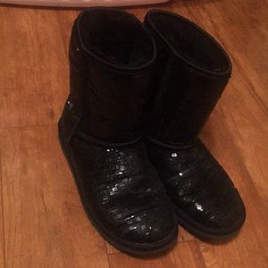 UGG boots. Hardly ever worn. Black sparkle