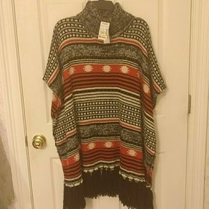 WDNY brand Small/Medium poncho style top