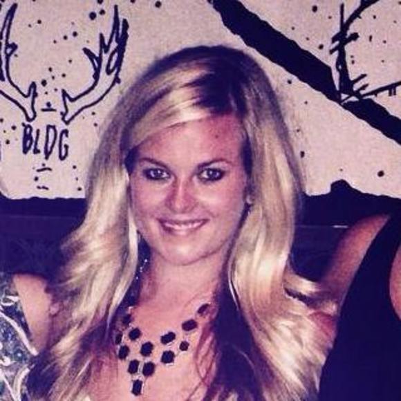 Meet your Posher, Emily - Picture 1 of 1