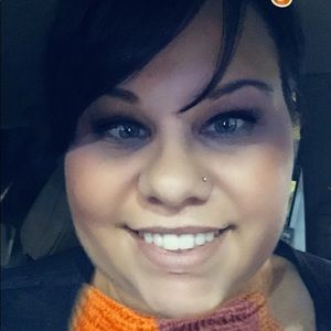 Meet your Posher, Holly