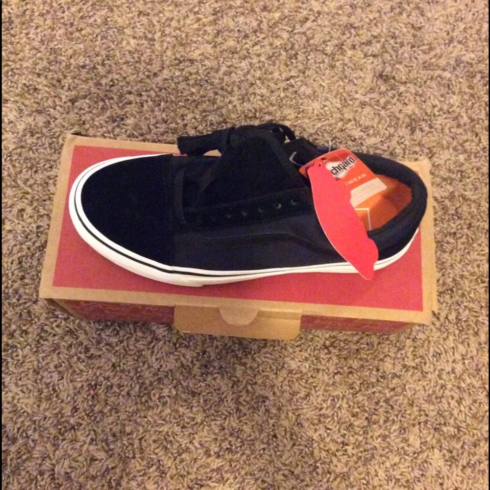 Old skool black and white velvet vans