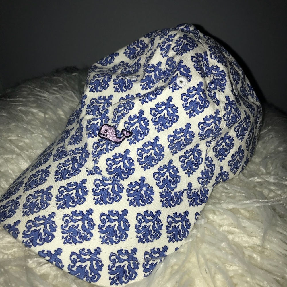 Vineyard Vines baseball hat