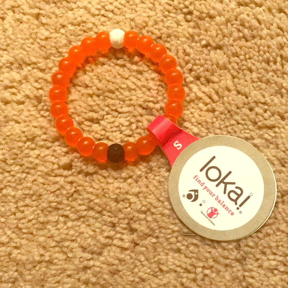 Save the children Lokai bracelet 💋