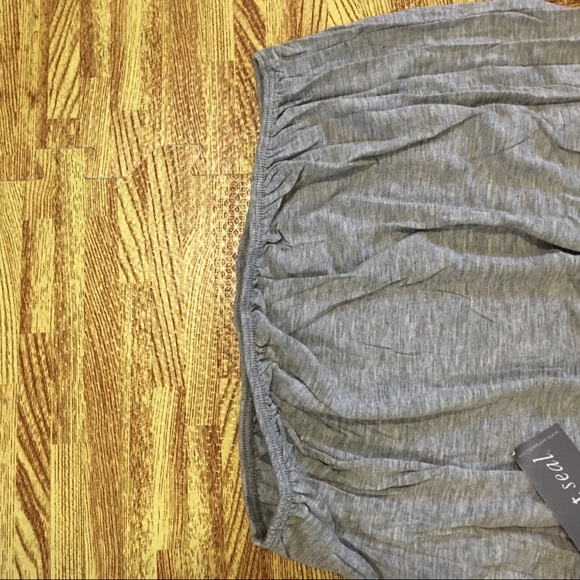 ‼️SALE‼️🎉 OFf SHOULDER TOP🎉 - Picture 4 of 6