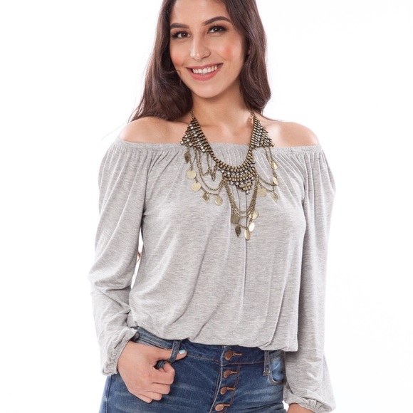 ‼️SALE‼️🎉 OFf SHOULDER TOP🎉 - Picture 6 of 6