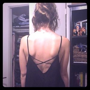 Black loose tank top