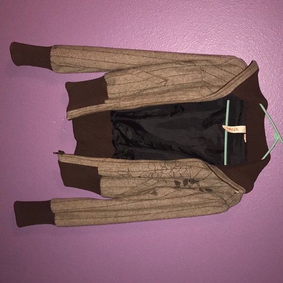 Jacket - Picture 3 of 3