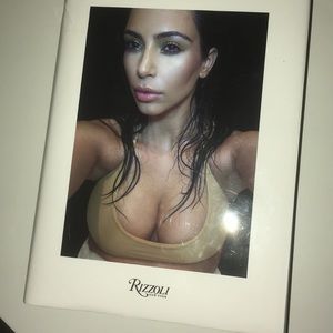 Kim Kardashian SELFISH