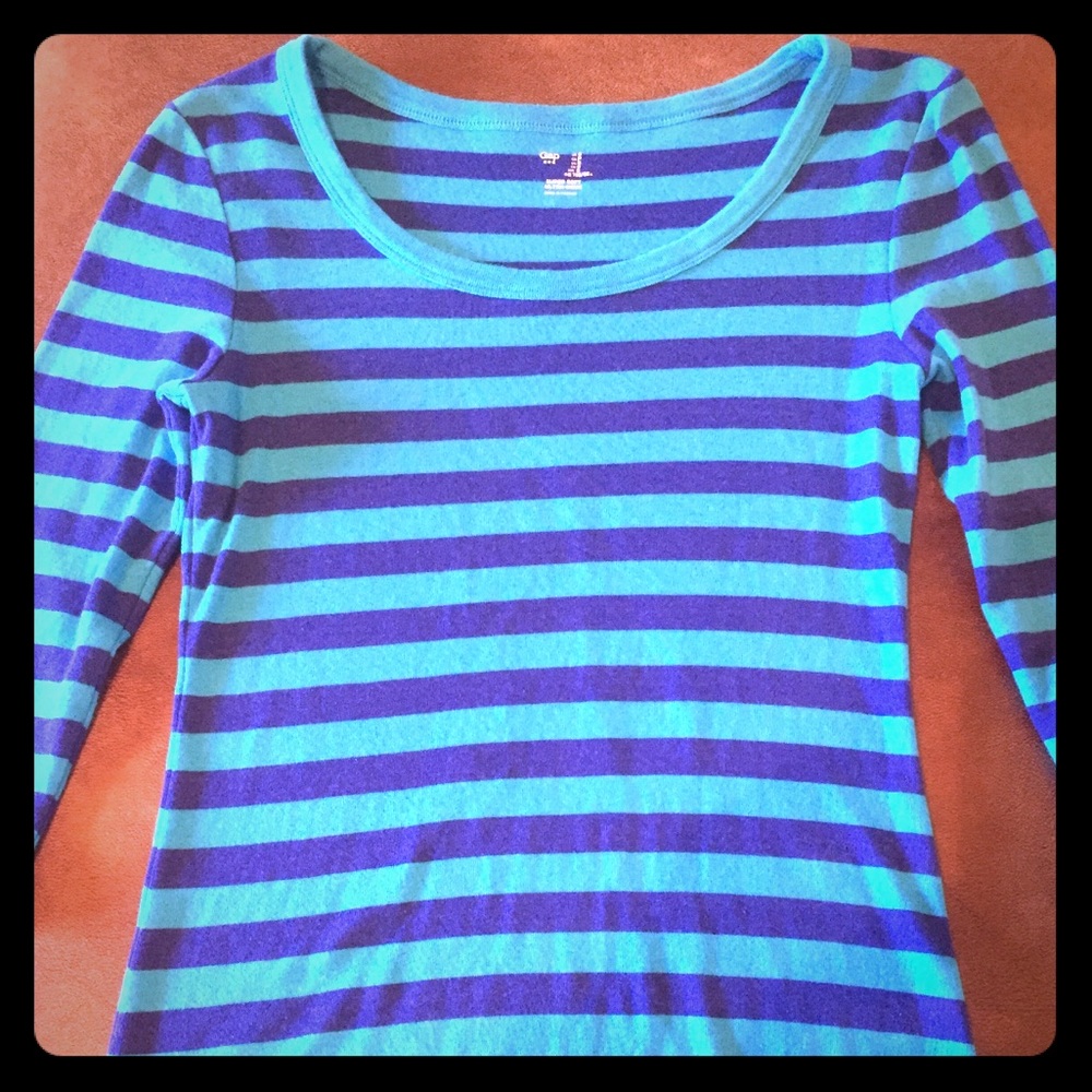 GAP striped shirt
