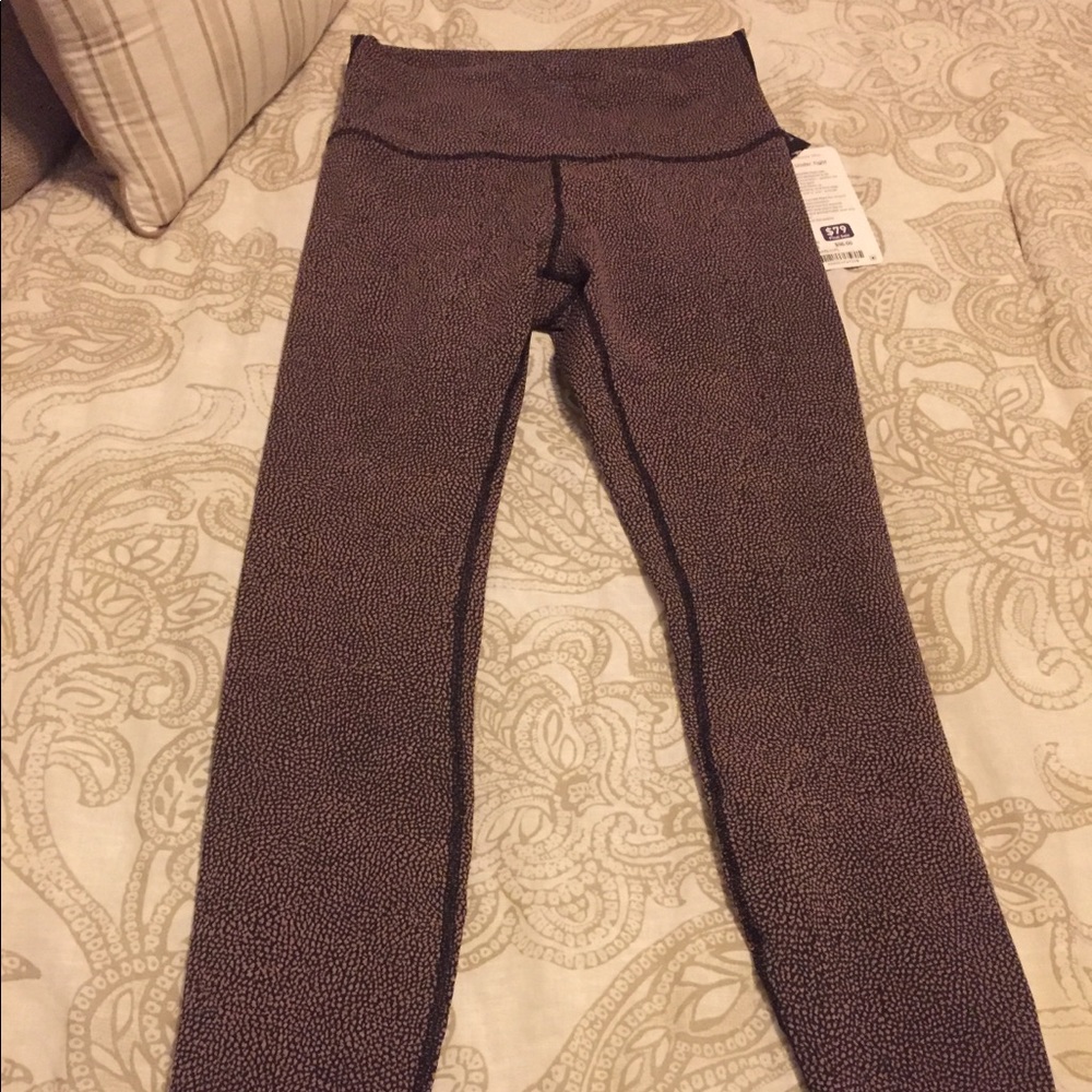 Lululemon Wunder under size 8
