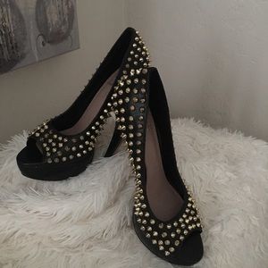 Vince Camuto shoe