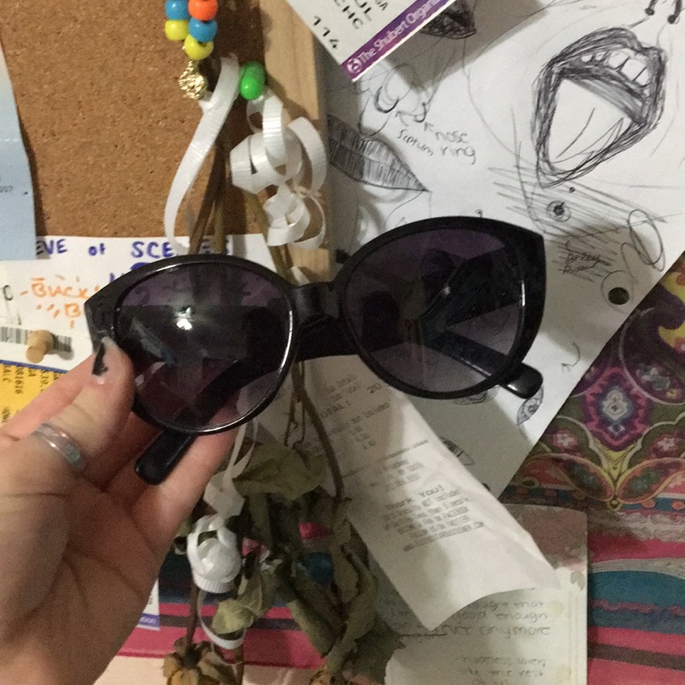 Cat eye sunglasses. NEW!