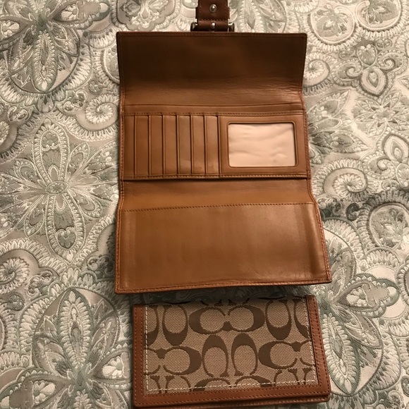 Coach wallet - Picture 4 of 4