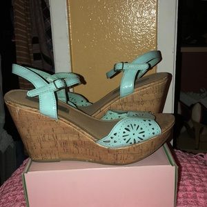 Wedges shoes