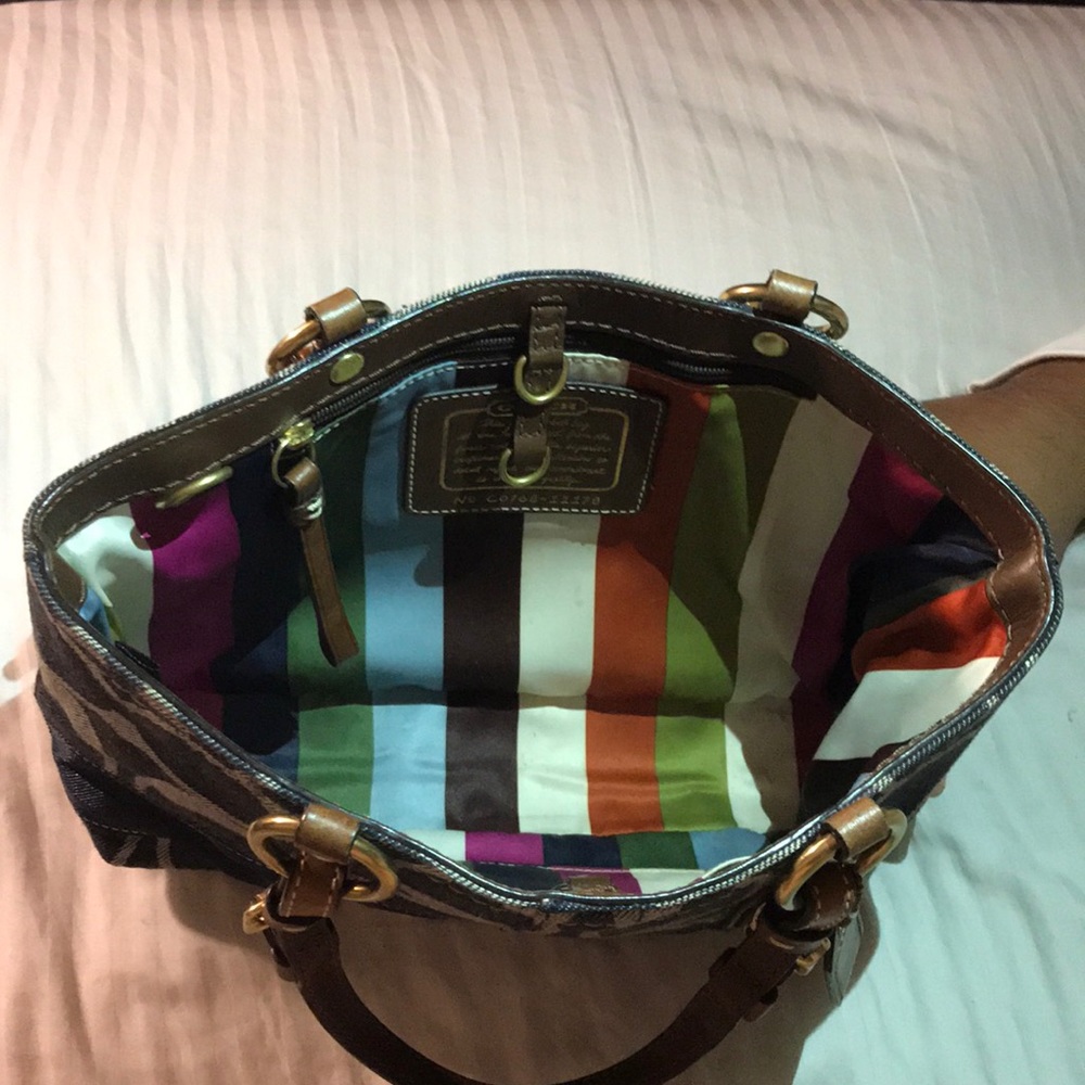 ๐ Authentic Coach Handbag ๐ - Picture 3 of 4
