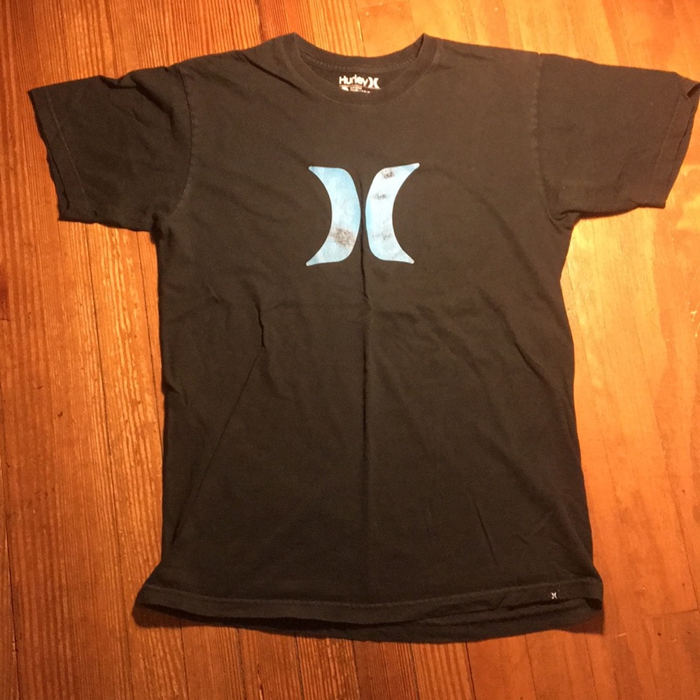 Distressed Hurley logo tee