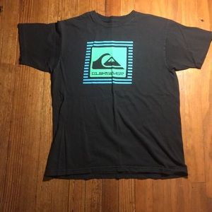 Quicksilver logo tee size medium