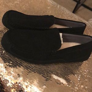 BRAND NEW Men’s UGG Loafer
