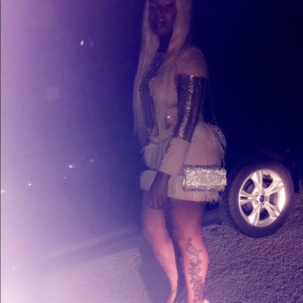 Dress - Picture 6 of 6