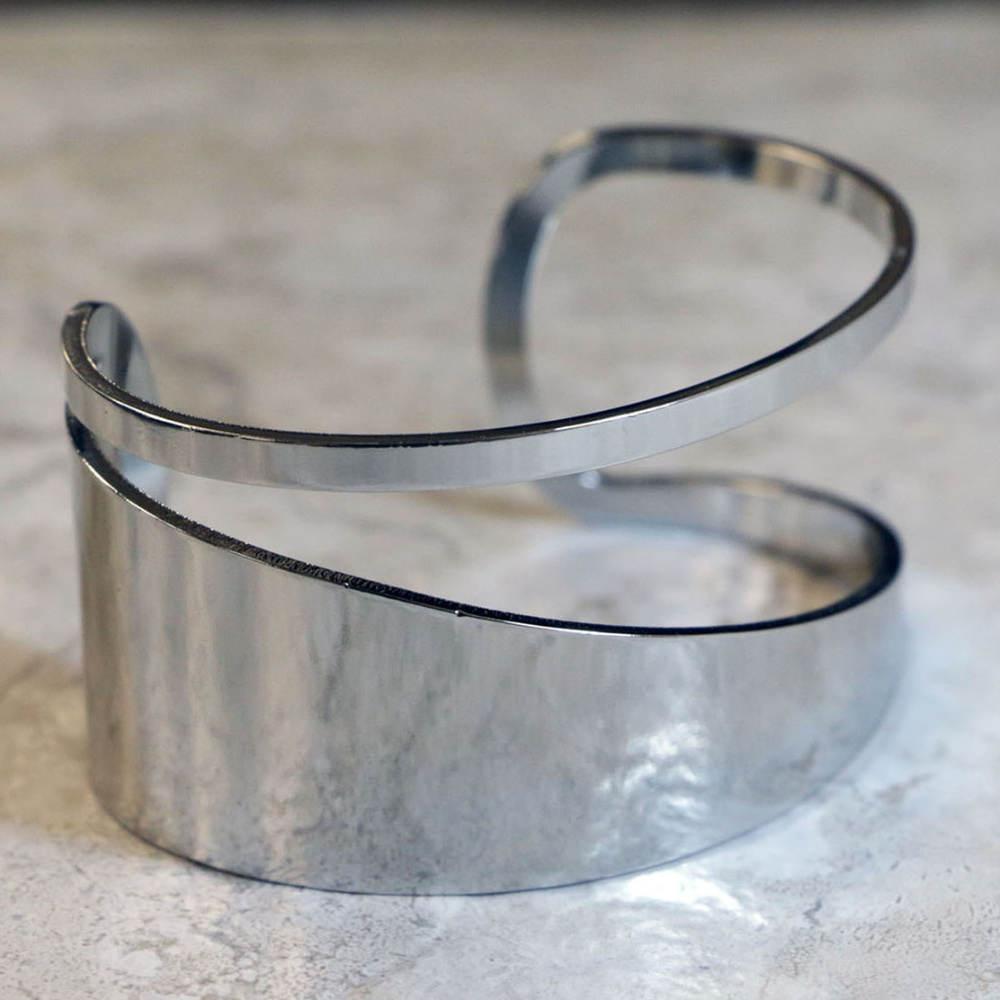 NWT Large Silver cuff bracelet modern style LBB10 - Picture 5 of 6