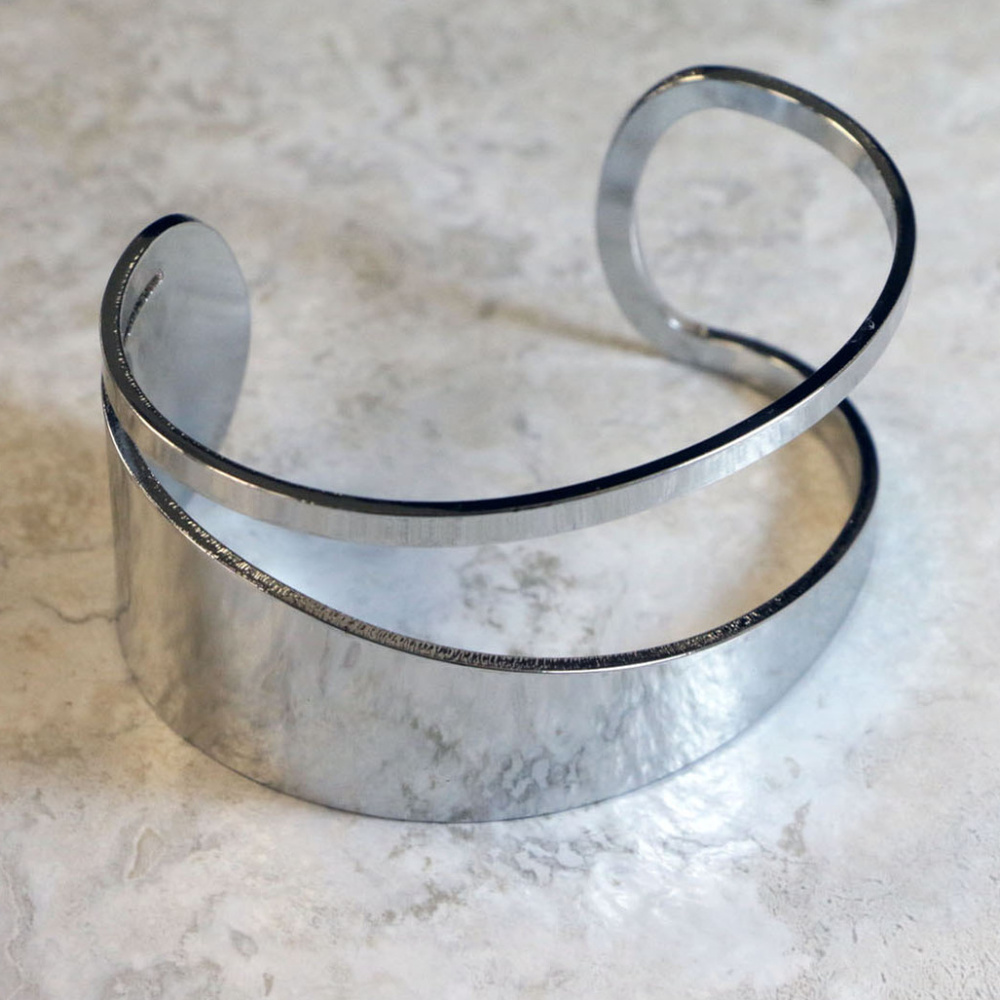 NWT Large Silver cuff bracelet modern style LBB10 - Picture 4 of 6
