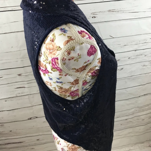 H&M blue sequin open front vest - Picture 3 of 4